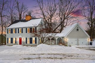 200 Golf View Drive, Plainwell, MI 49080
