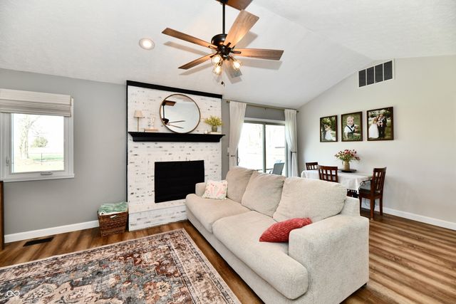 517 Martha Eunice Lane, Clayton, IN 46118