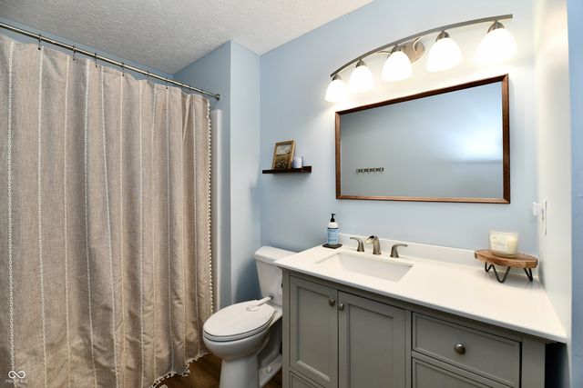 517 Martha Eunice Lane, Clayton, IN 46118