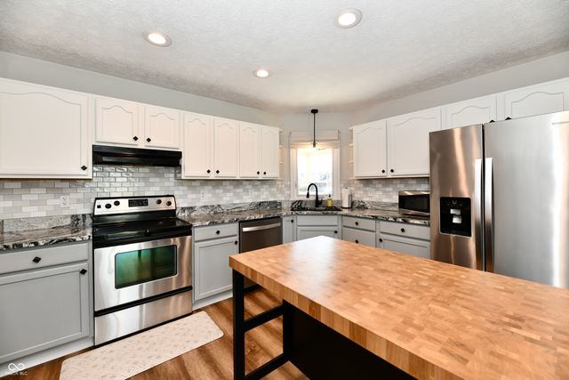 517 Martha Eunice Lane, Clayton, IN 46118