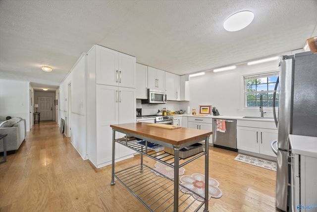 1807 Lindsay Lane N, Athens, AL 35613