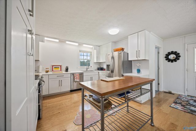 1807 Lindsay Lane N, Athens, AL 35613
