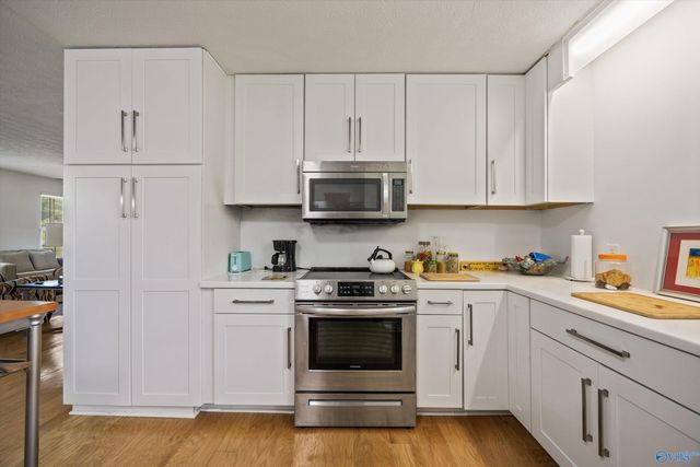 1807 Lindsay Lane N, Athens, AL 35613