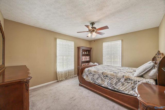 1807 Lindsay Lane N, Athens, AL 35613