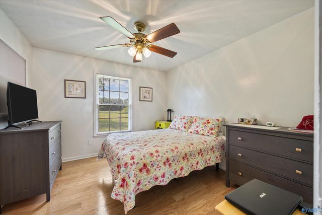1807 Lindsay Lane N, Athens, AL 35613