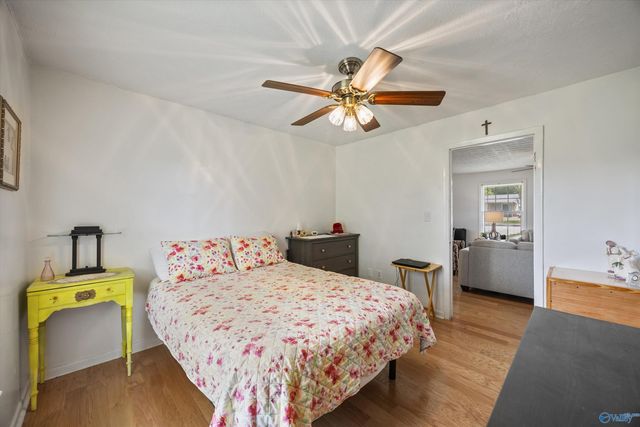 1807 Lindsay Lane N, Athens, AL 35613