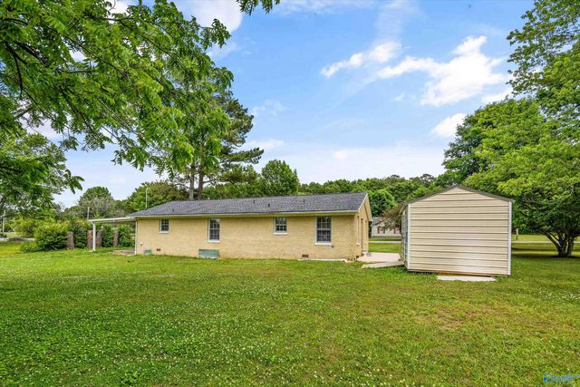 1807 Lindsay Lane N, Athens, AL 35613