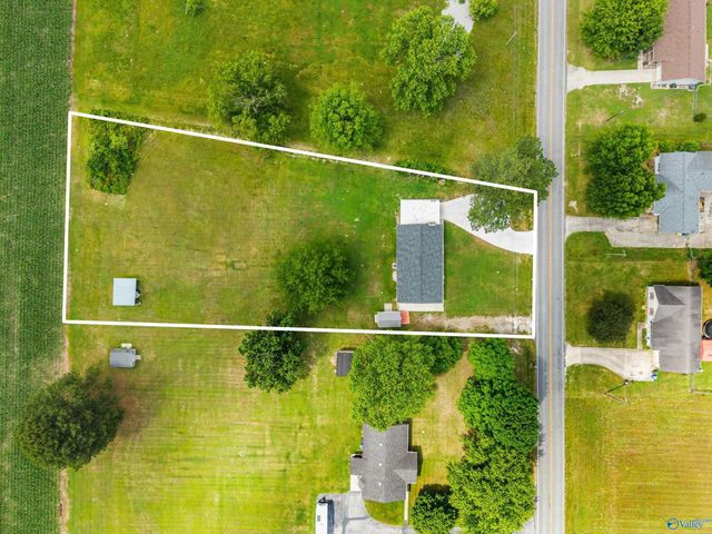 1807 Lindsay Lane N, Athens, AL 35613