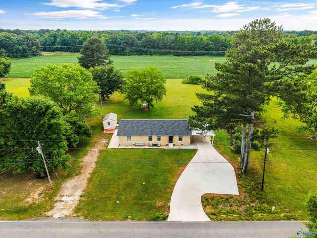1807 Lindsay Lane N, Athens, AL 35613