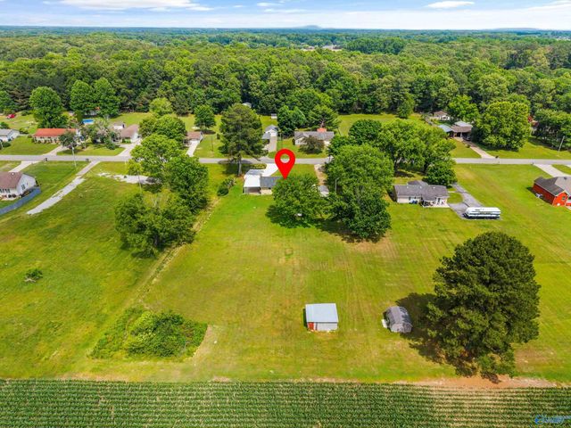 1807 Lindsay Lane N, Athens, AL 35613