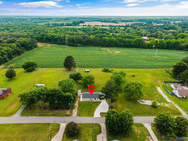 1807 Lindsay Lane N, Athens, AL 35613