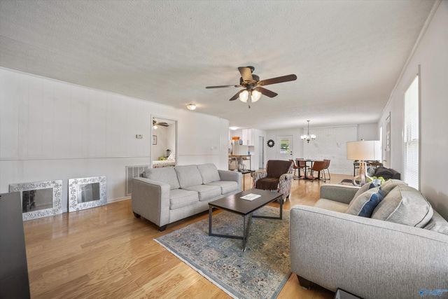 1807 Lindsay Lane N, Athens, AL 35613