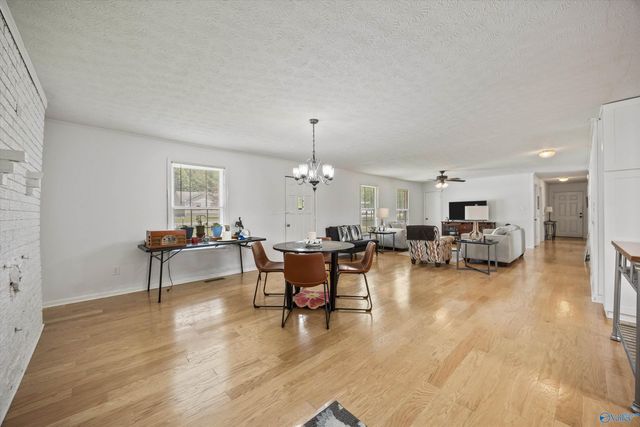 1807 Lindsay Lane N, Athens, AL 35613
