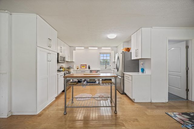 1807 Lindsay Lane N, Athens, AL 35613