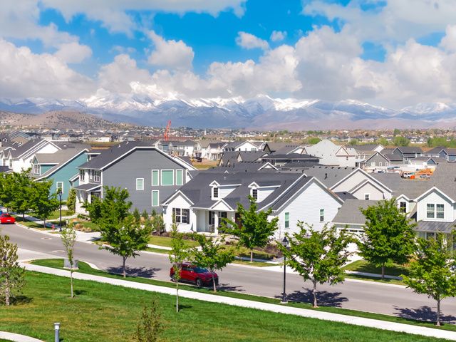 672 W HERALD DR, Saratoga Springs, UT 84045