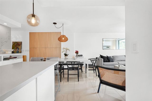 1605 Bay Rd 201, Miami Beach, FL 33139