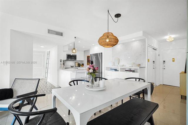 1605 Bay Rd 201, Miami Beach, FL 33139