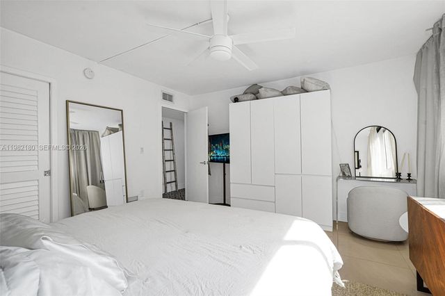 1605 Bay Rd 201, Miami Beach, FL 33139