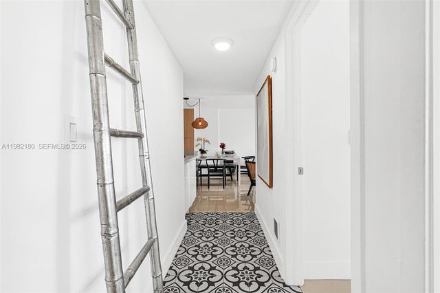 1605 Bay Rd 201, Miami Beach, FL 33139