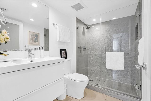 1605 Bay Rd 201, Miami Beach, FL 33139