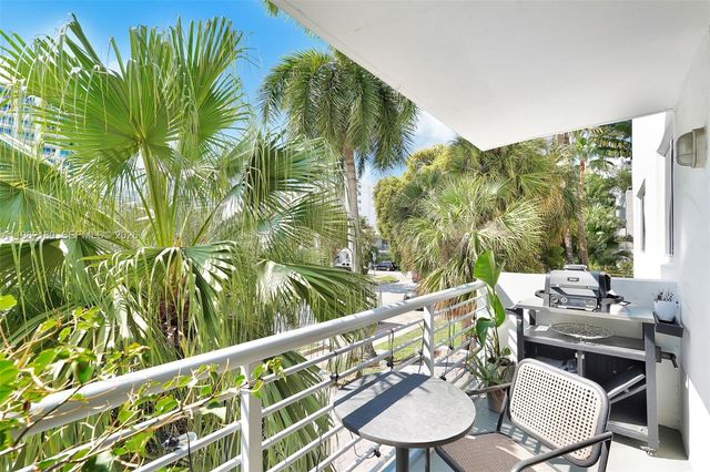 1605 Bay Rd 201, Miami Beach, FL 33139