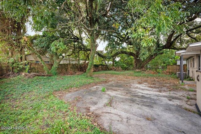 5050 SAPPHO Street, Jacksonville, FL 32205