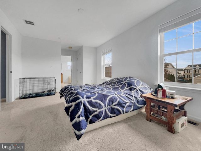 1157 MORGAN HILL DR, Pennsburg, PA 18073