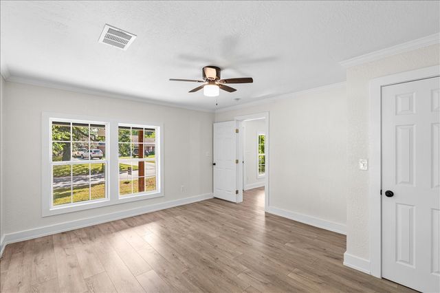 1325 Navarro Drive, Corsicana, TX 75110