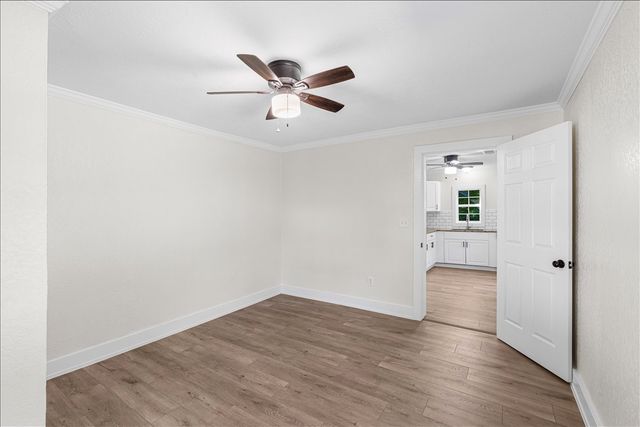 1325 Navarro Drive, Corsicana, TX 75110
