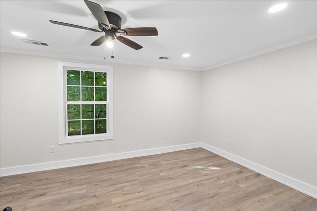 1325 Navarro Drive, Corsicana, TX 75110