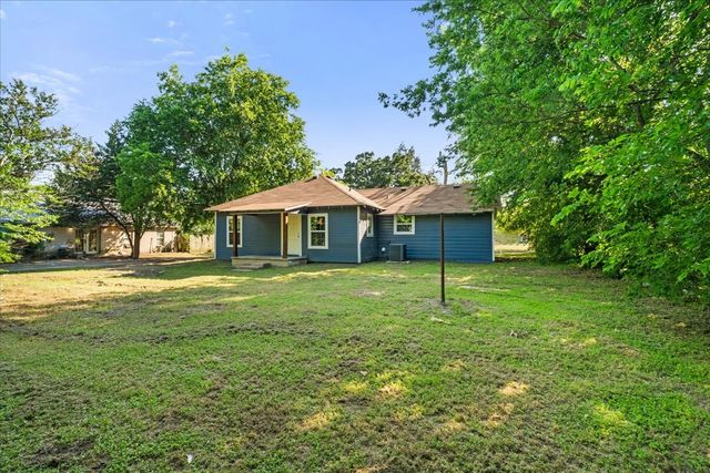 1325 Navarro Drive, Corsicana, TX 75110