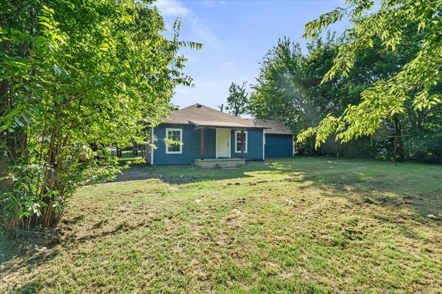 1325 Navarro Drive, Corsicana, TX 75110