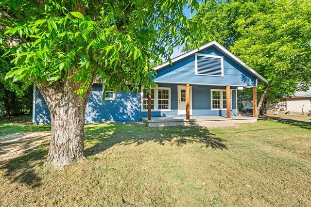 1325 Navarro Drive, Corsicana, TX 75110