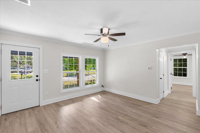 1325 Navarro Drive, Corsicana, TX 75110