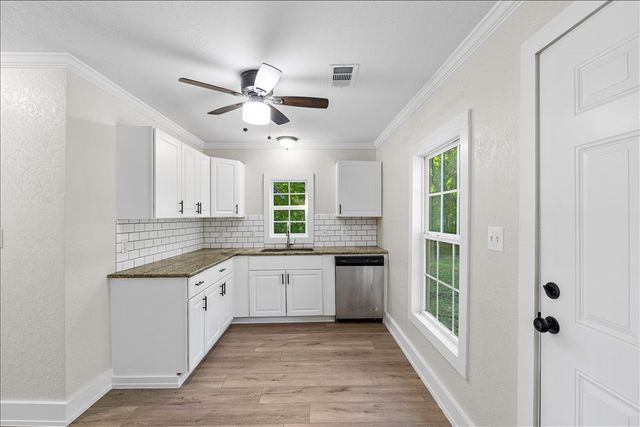 1325 Navarro Drive, Corsicana, TX 75110