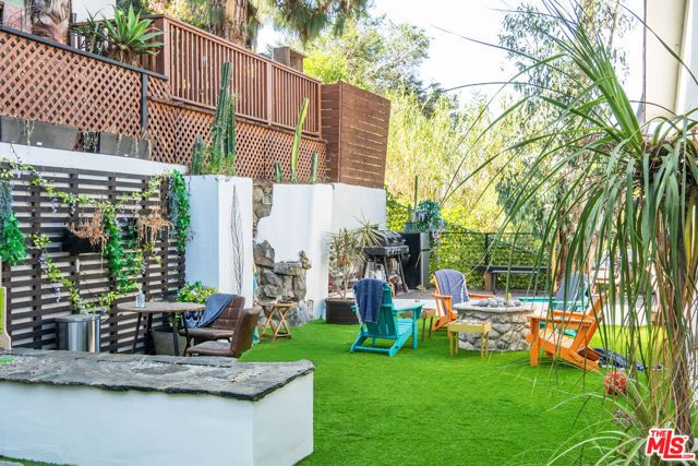 1933 Lemoyne Street, Los Angeles, CA 90026