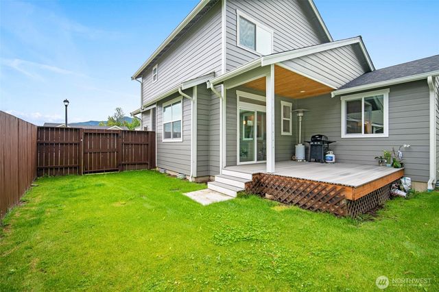 937 Crimson Court, Nooksack, WA 98276