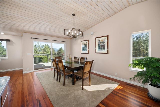 6127 N Campbell Rd, Otis Orchards, WA 99027