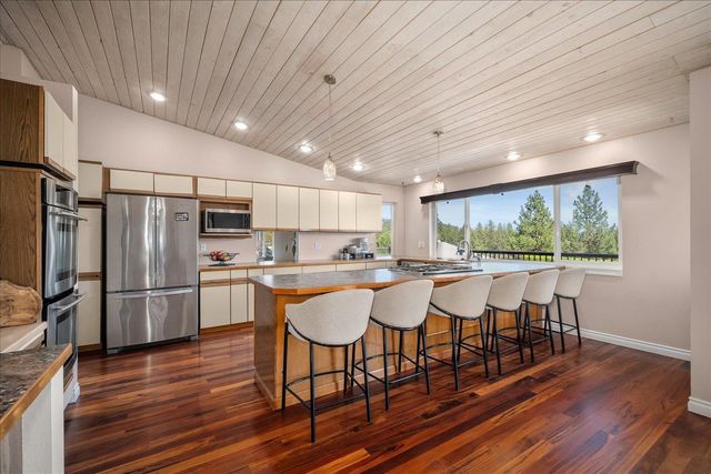 6127 N Campbell Rd, Otis Orchards, WA 99027