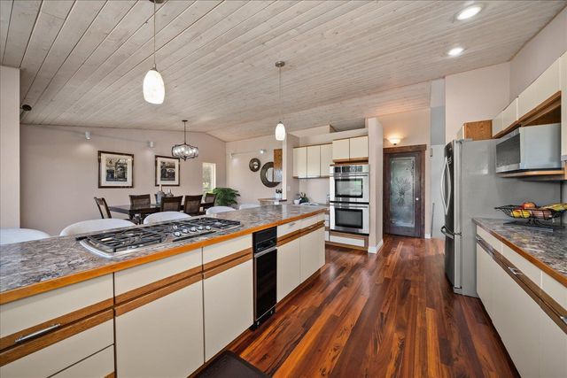 6127 N Campbell Rd, Otis Orchards, WA 99027