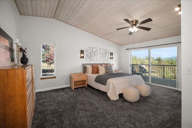 6127 N Campbell Rd, Otis Orchards, WA 99027