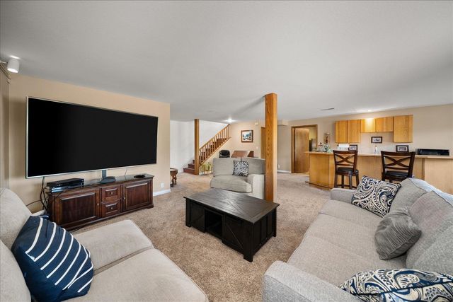 6127 N Campbell Rd, Otis Orchards, WA 99027