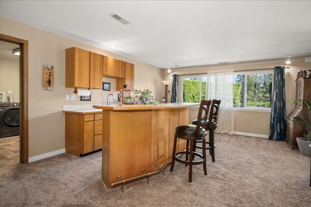 6127 N Campbell Rd, Otis Orchards, WA 99027