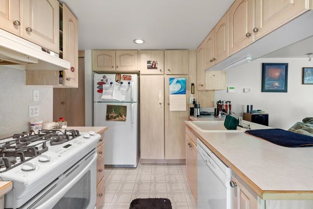 6127 N Campbell Rd, Otis Orchards, WA 99027