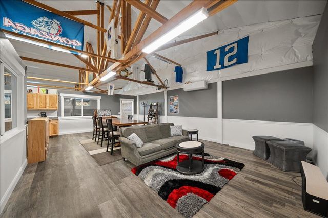 6127 N Campbell Rd, Otis Orchards, WA 99027