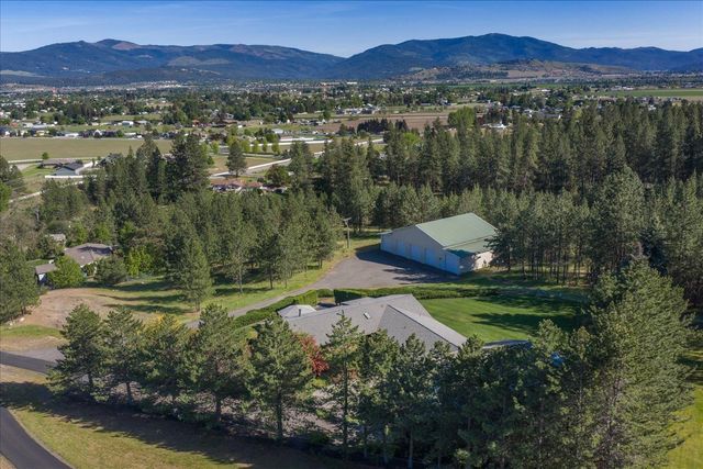 6127 N Campbell Rd, Otis Orchards, WA 99027