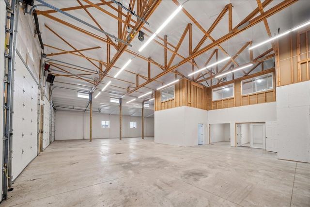 6127 N Campbell Rd, Otis Orchards, WA 99027