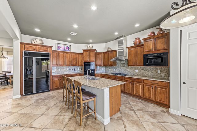 5637 W STRAIGHT ARROW Lane, Phoenix, AZ 85083