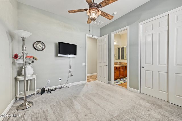 5637 W STRAIGHT ARROW Lane, Phoenix, AZ 85083