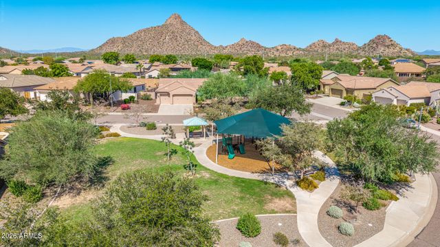 5637 W STRAIGHT ARROW Lane, Phoenix, AZ 85083